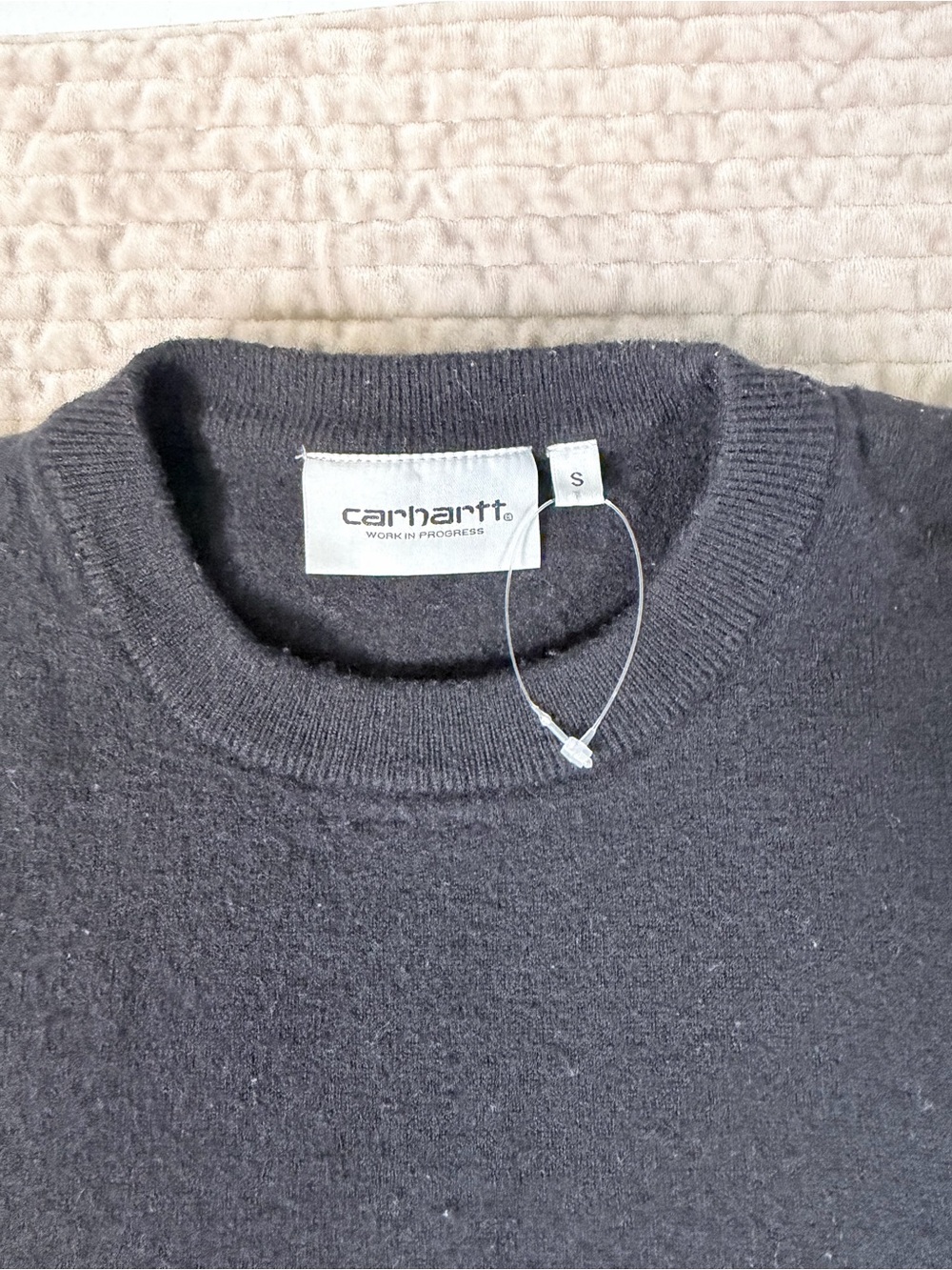 CARHARTT‎ WIP Madison Sweater Men's Small Black Merino Lambs Wool Blend Crewneck - Picture 3 of 6